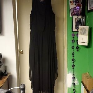 Fashion to Figure Sleeveless dress w sheer overlay Size 2